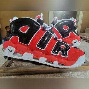 Nike Air More UptempoBulls Hoops sz 12